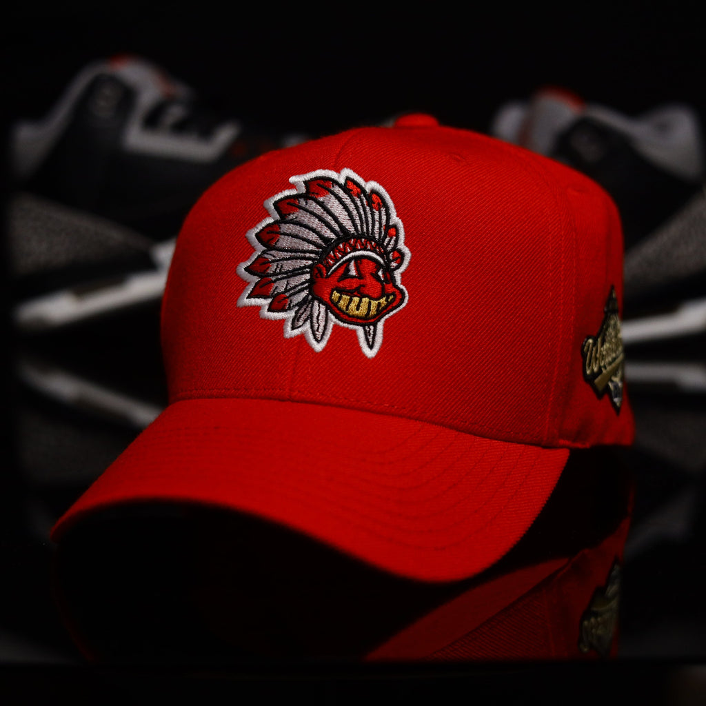 Mini Patch Indians CHIEF Snapback Red (Green UV)